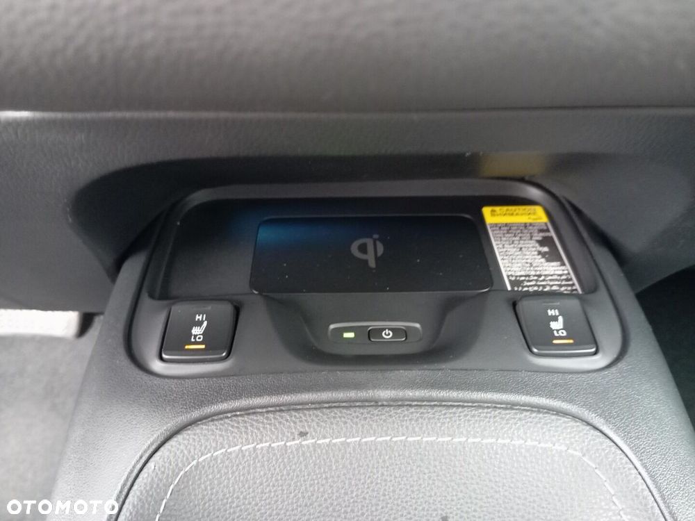 Toyota Corolla 2.0 Hybrid Executive - 12