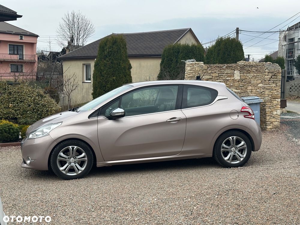 Peugeot 208 95 VTI Allure - 7