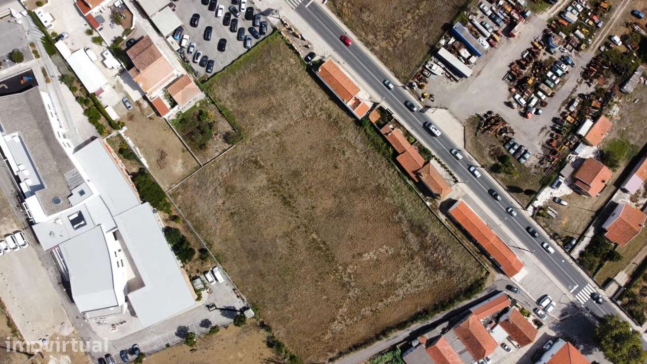 Fantástico Terreno para Construção com 7.237 m2 em Sintra (Terrugem) - Grande imagem: 3/3