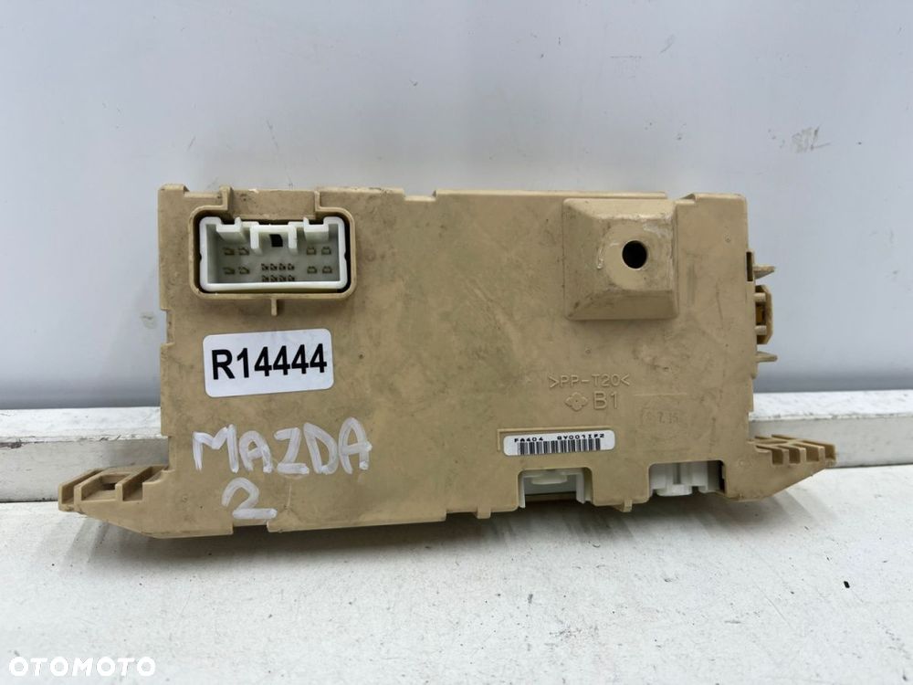 Moduł Mazda 2 I DY 02-07r 1.25b sterownik BSI komfortu skrzynka FA404 - 1