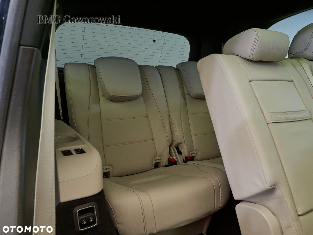 Mercedes-Benz GLS - 11