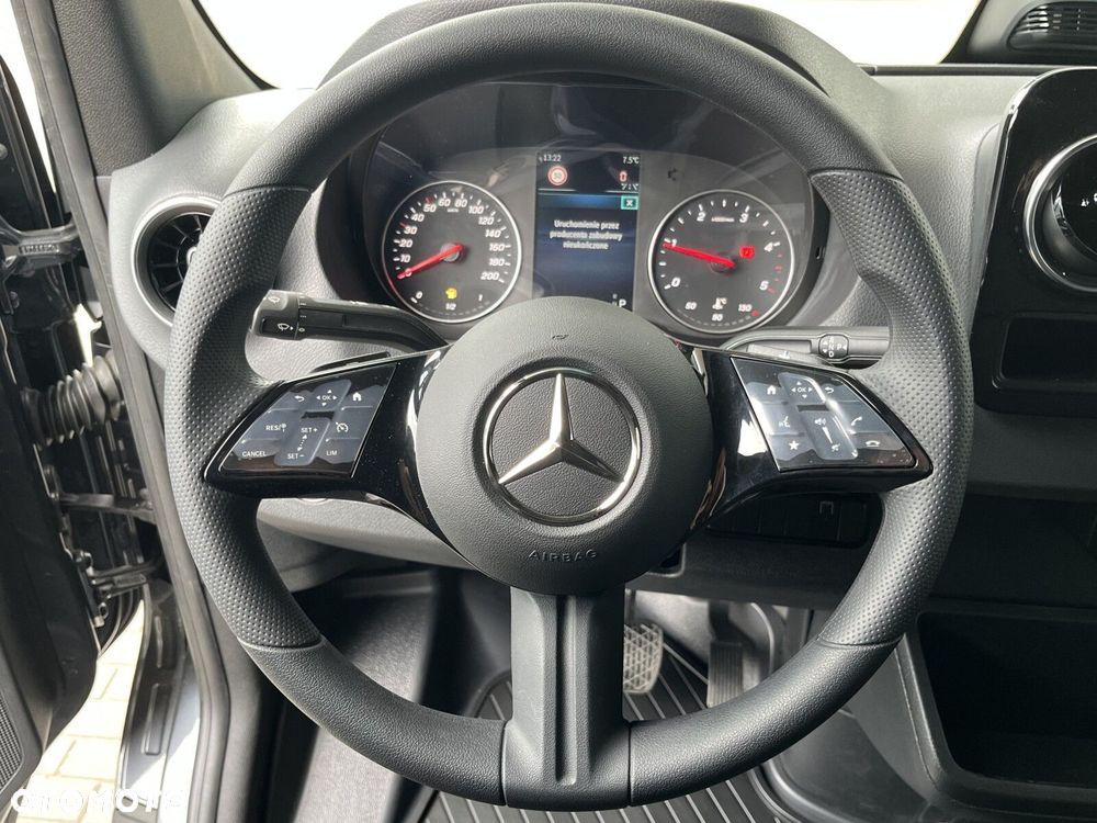 Mercedes-Benz Sprinter 519 CDI OM654 - 11