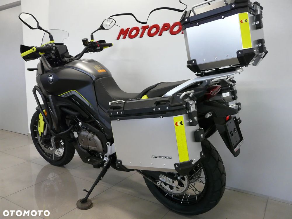 QJMOTOR SVT 650X - 20