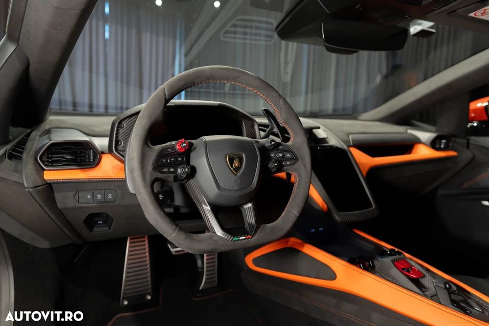 Lamborghini Revuelto - 28