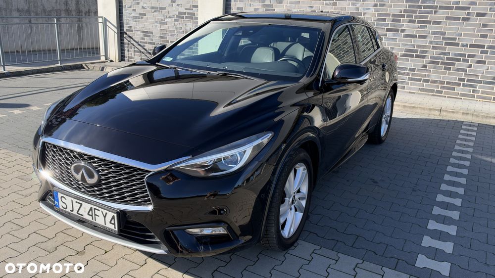 Infiniti Q30 1.5d Premium Tech - 4