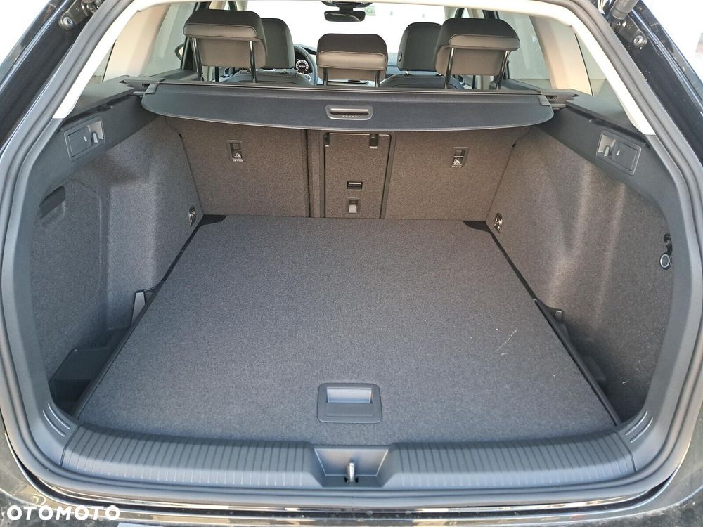 Volkswagen Golf Variant - 18