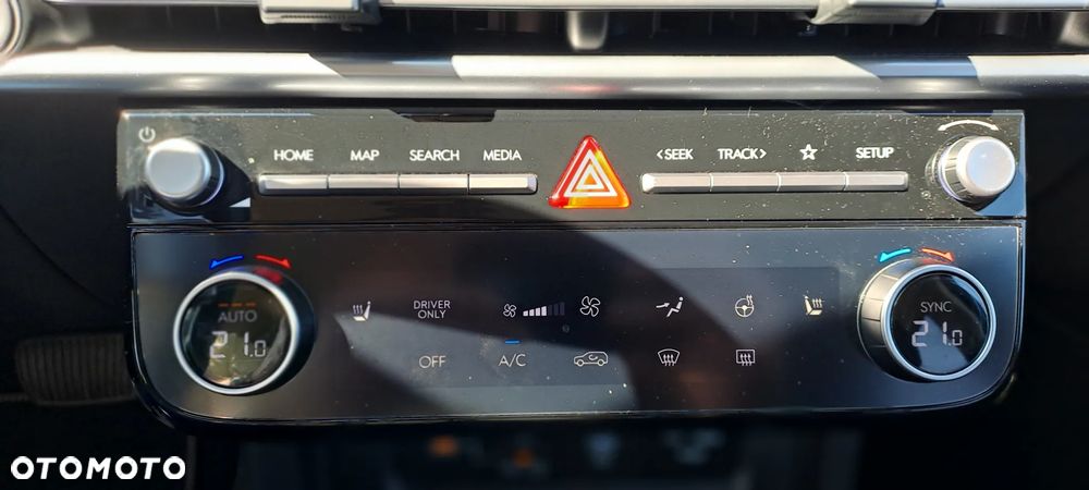 Hyundai Tucson 1.6 T-GDi HEV Executive 2WD - 39