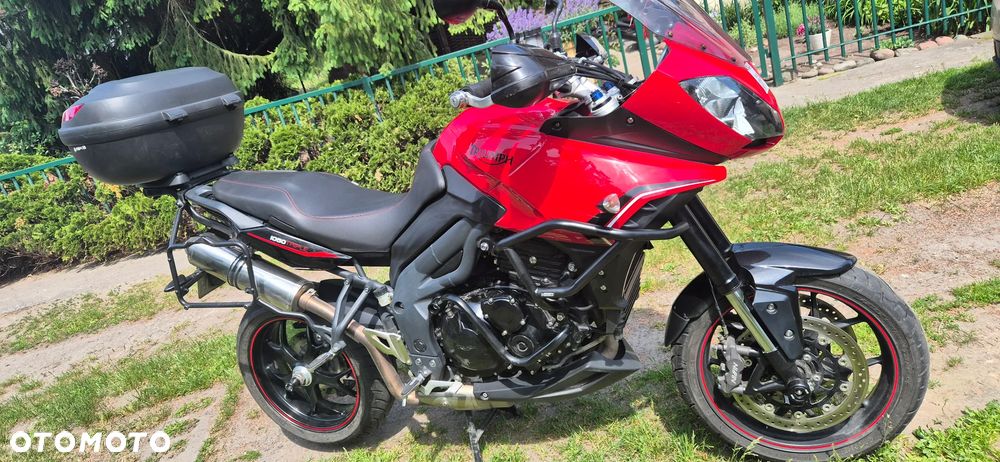 Triumph Tiger - 1