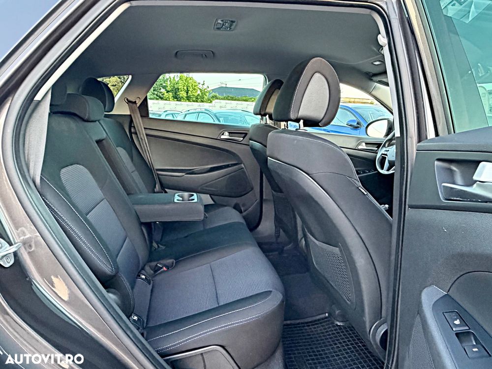 Hyundai Tucson 2.0 CRDI 4WD 6MT Premium - 16