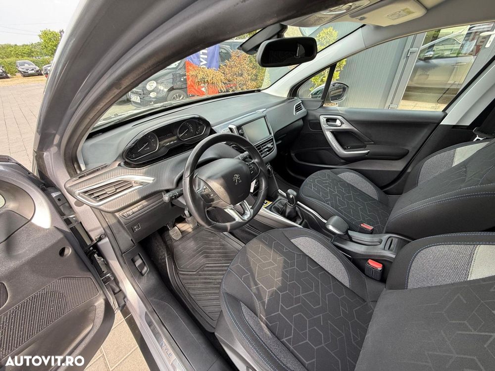 Peugeot 2008 - 9
