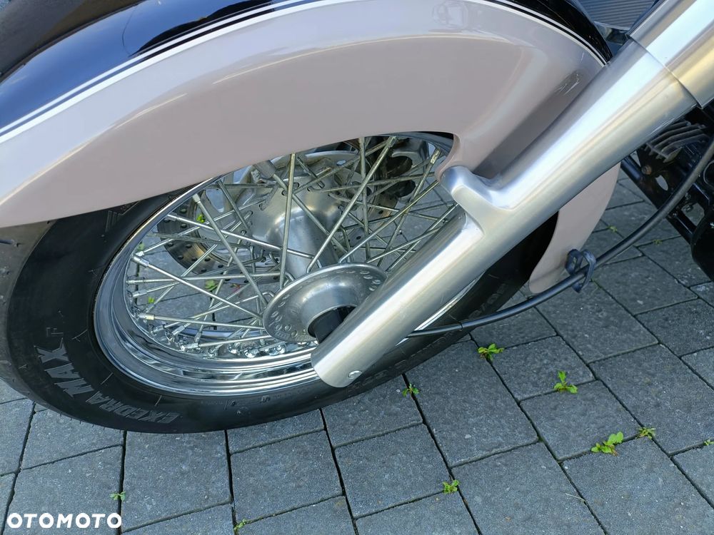 Yamaha XVS - 11
