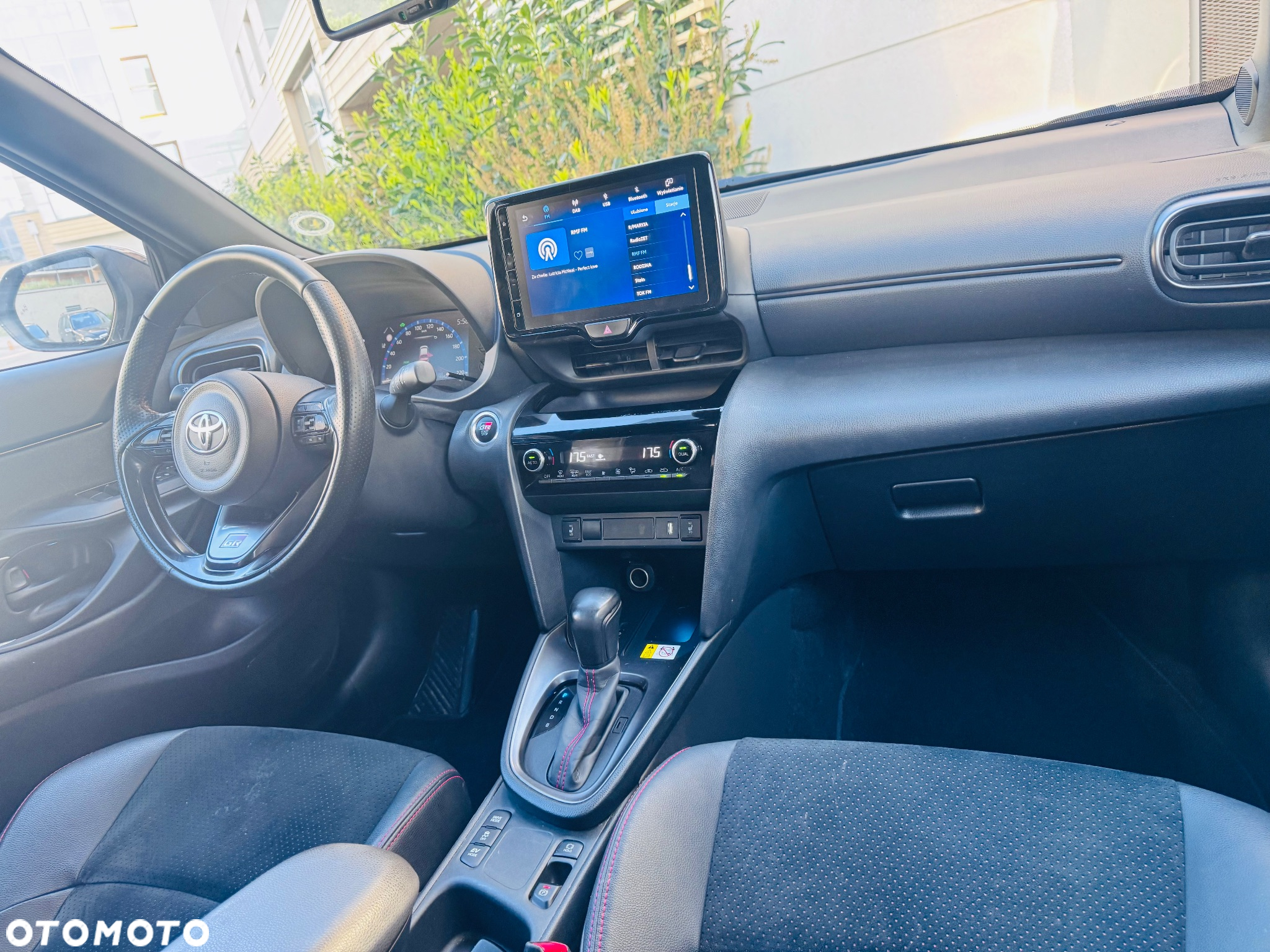 Toyota Yaris Cross Hybrid 1.5 GR Sport - 23