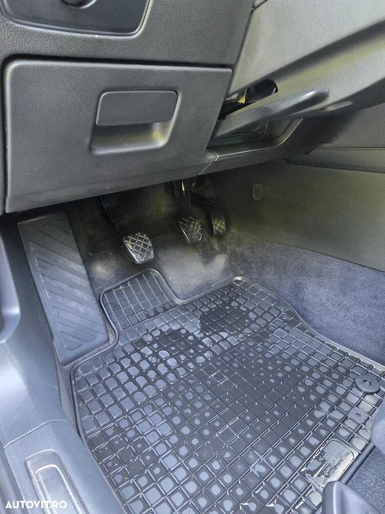 Volkswagen Passat 2.0 TDI Highline - 30