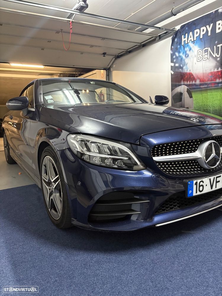 Mercedes-Benz 220 - 10