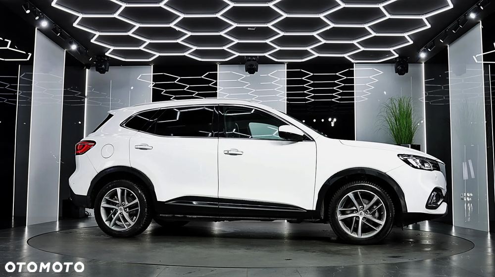 MG EHS 1.5T-GDI Luxury - 11