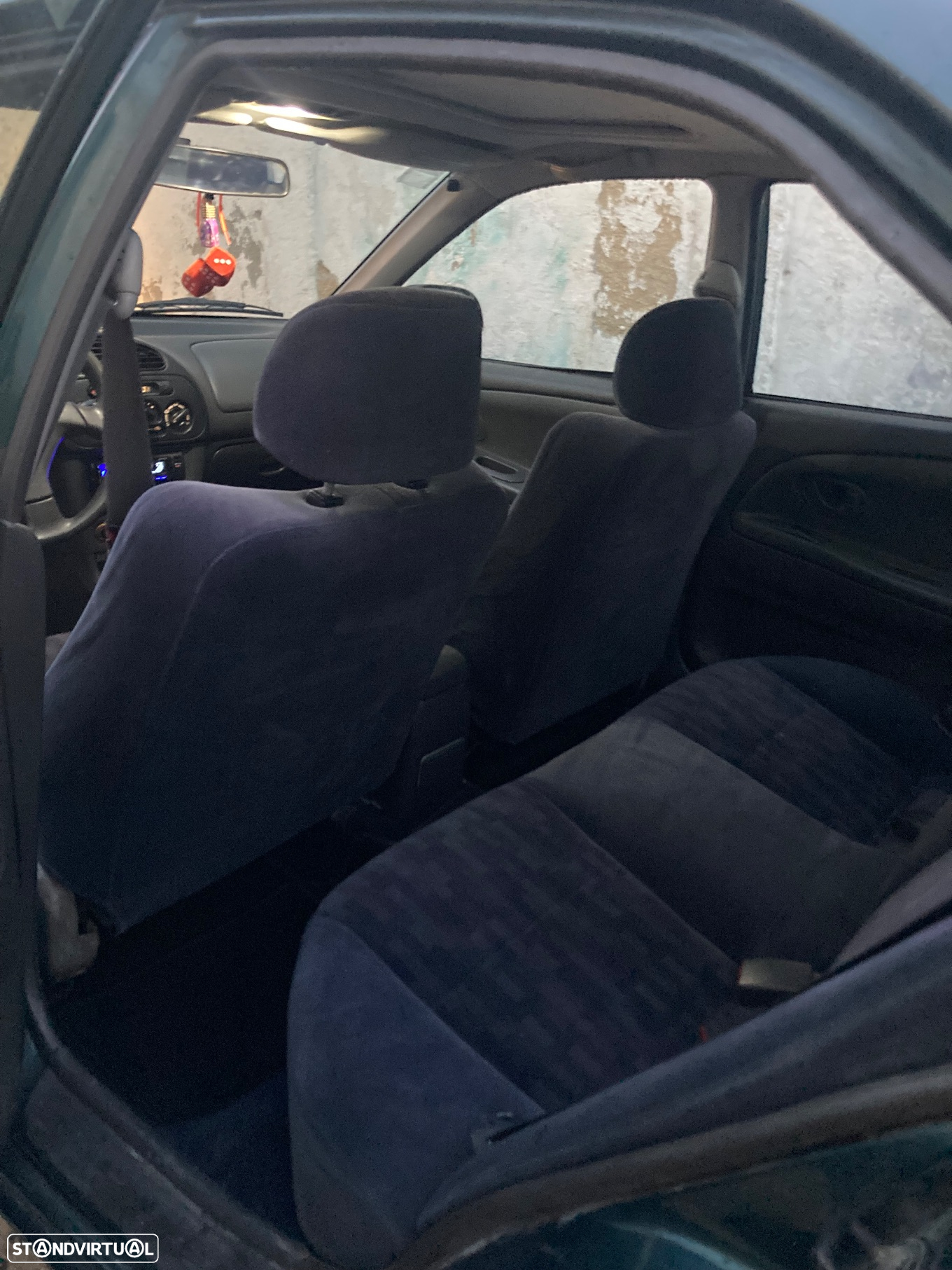 Mitsubishi Lancer 1300 GLX - 7