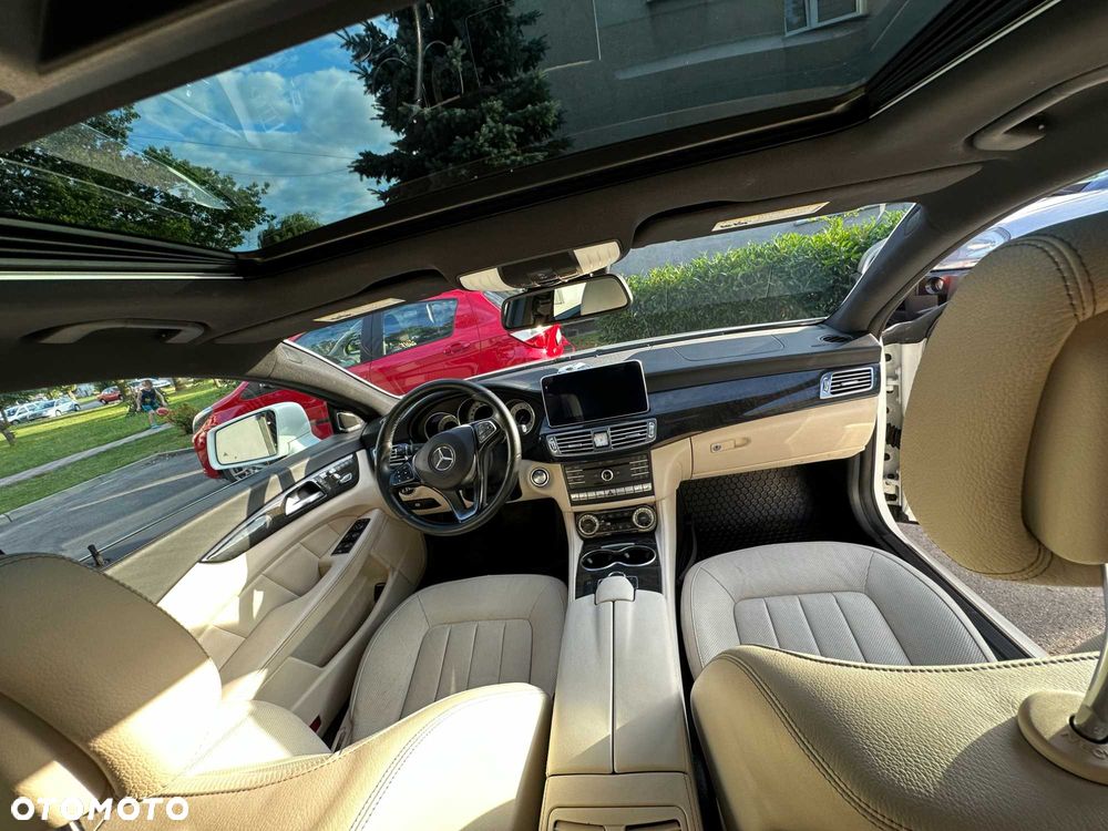 Mercedes-Benz CLS - 6