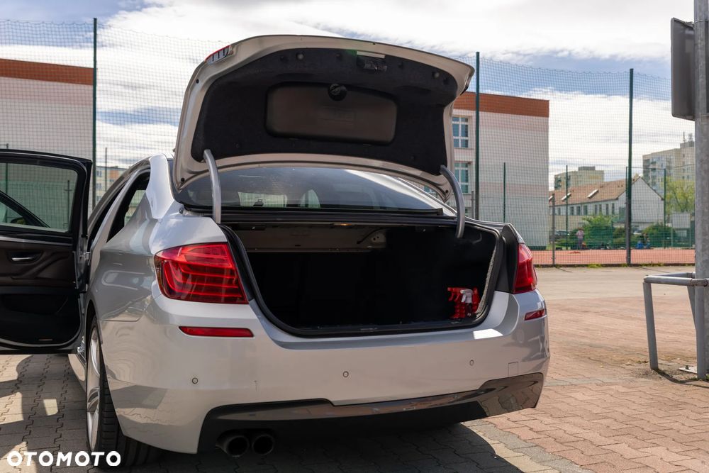 BMW Seria 5 520d xDrive - 9
