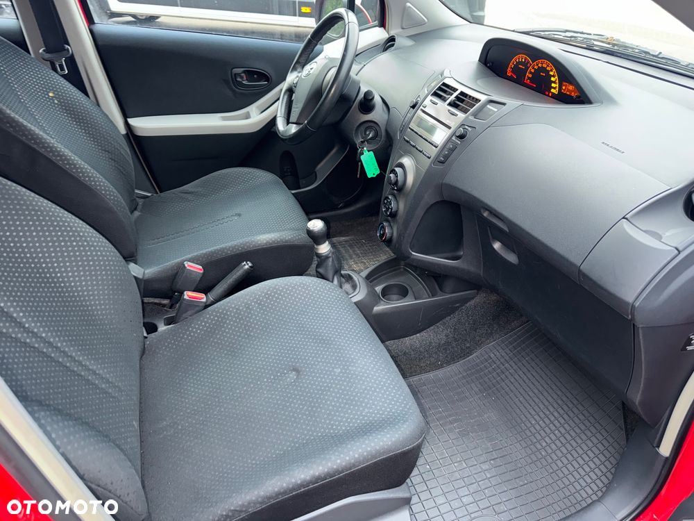 Toyota Yaris 1.3 VVT-i Sol - 14