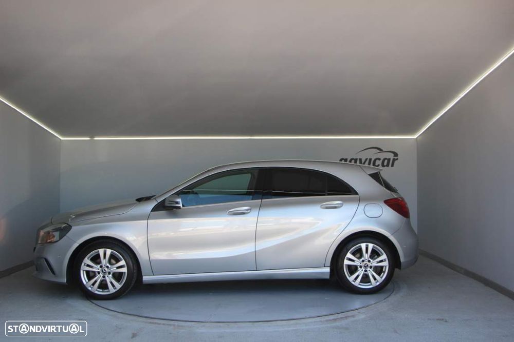 Mercedes-Benz A 180 d Urban - 11