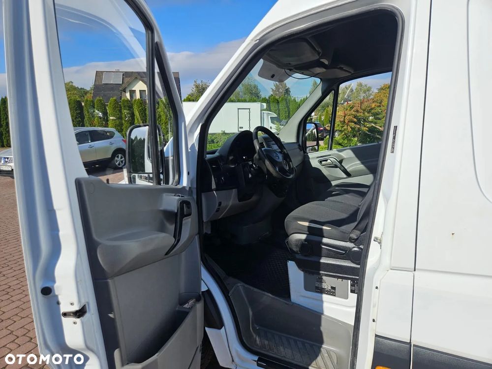 Mercedes-Benz SPRINTER - 11