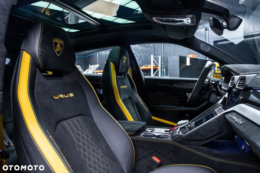 Lamborghini Urus - 16