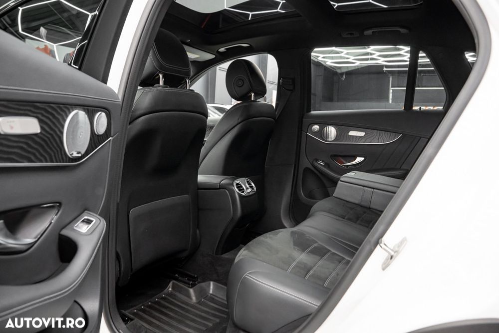 Mercedes-Benz GLC 300 4MATIC MHEV - 19