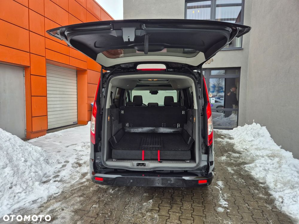 Ford Tourneo Connect Grand - 12