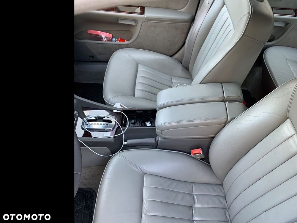 Audi A8 4.2 Quattro - 16