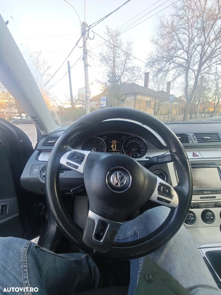 Volkswagen Passat - 9
