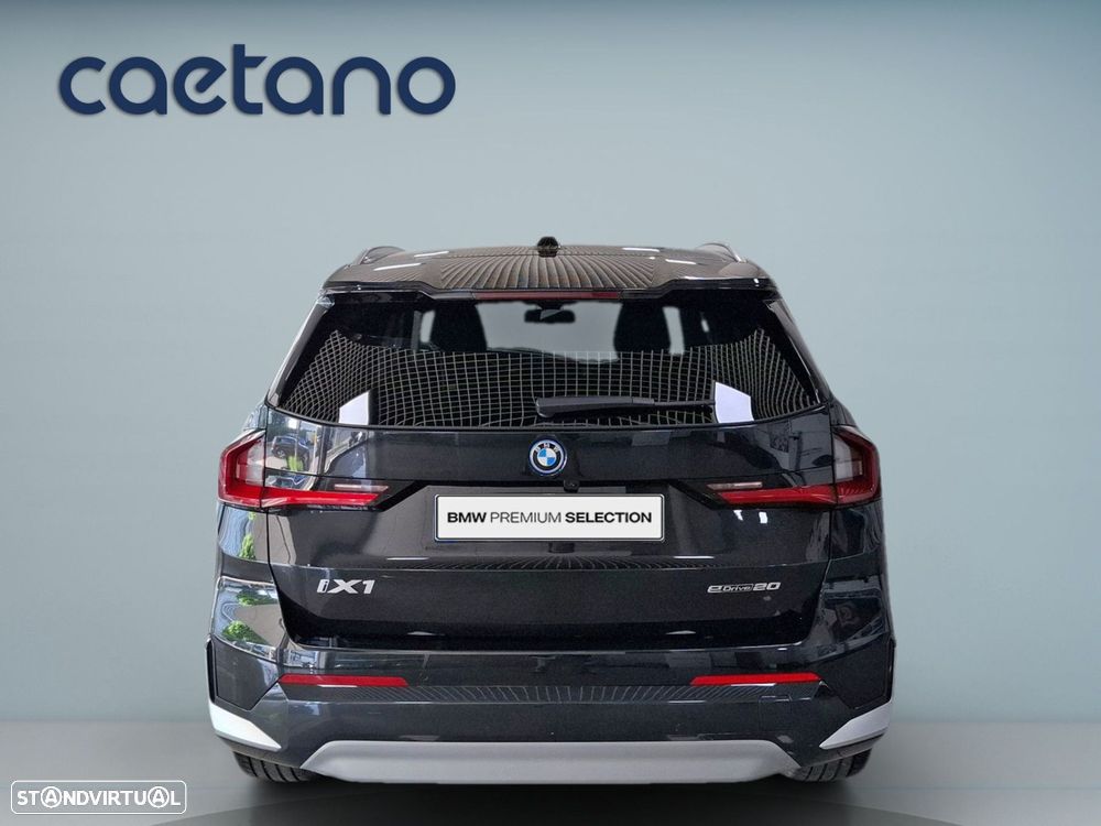 BMW iX1 eDrive20 - 7