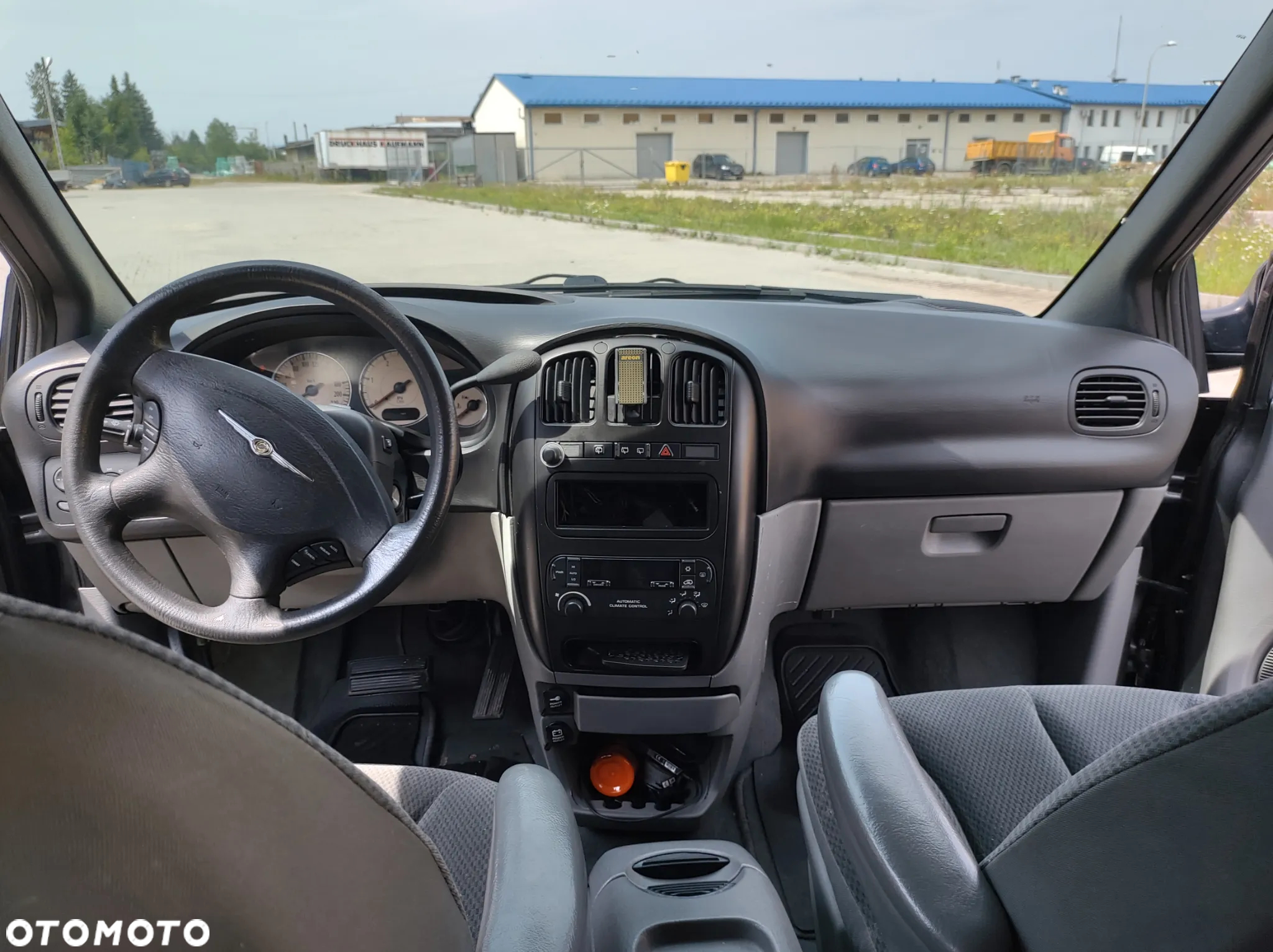 Chrysler Voyager - 16