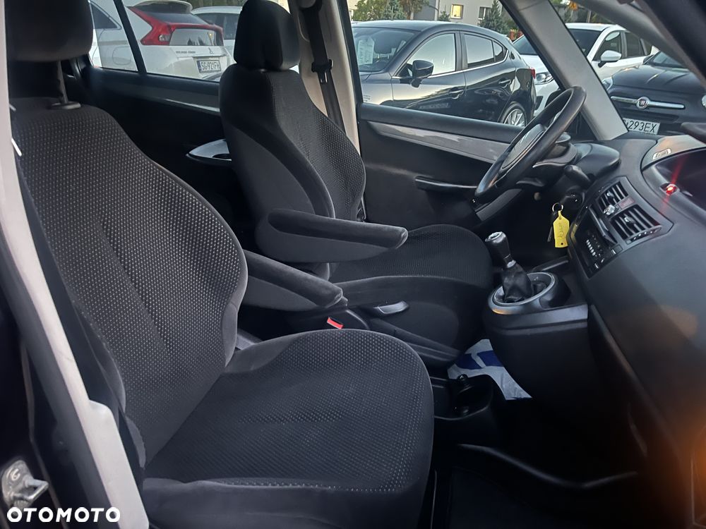 Citroën C4 Grand Picasso 1.8 16V Style - 28