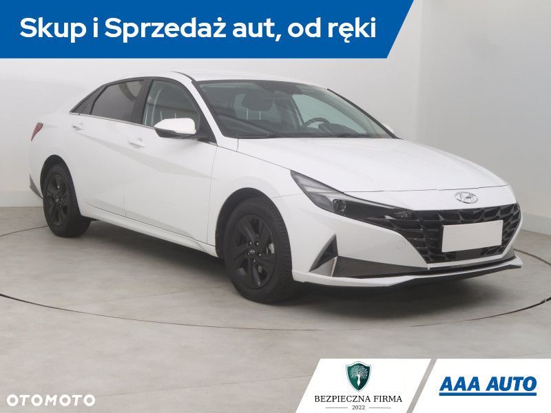 Hyundai Elantra - 2