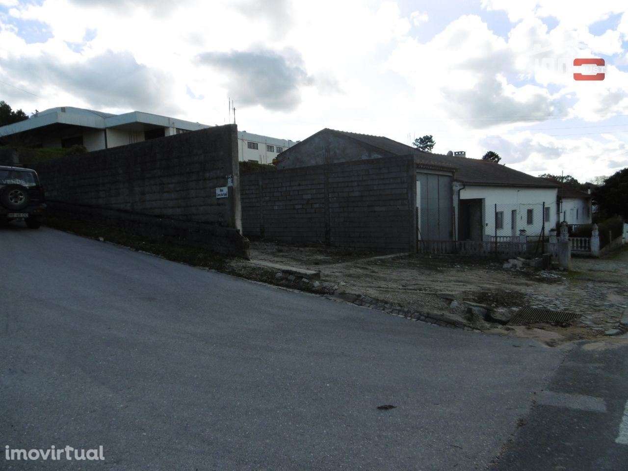 Terreno com possibilidade de construção - Grande imagem: 3/3