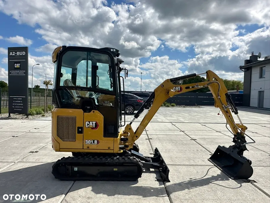 Caterpillar 301.8 - 9
