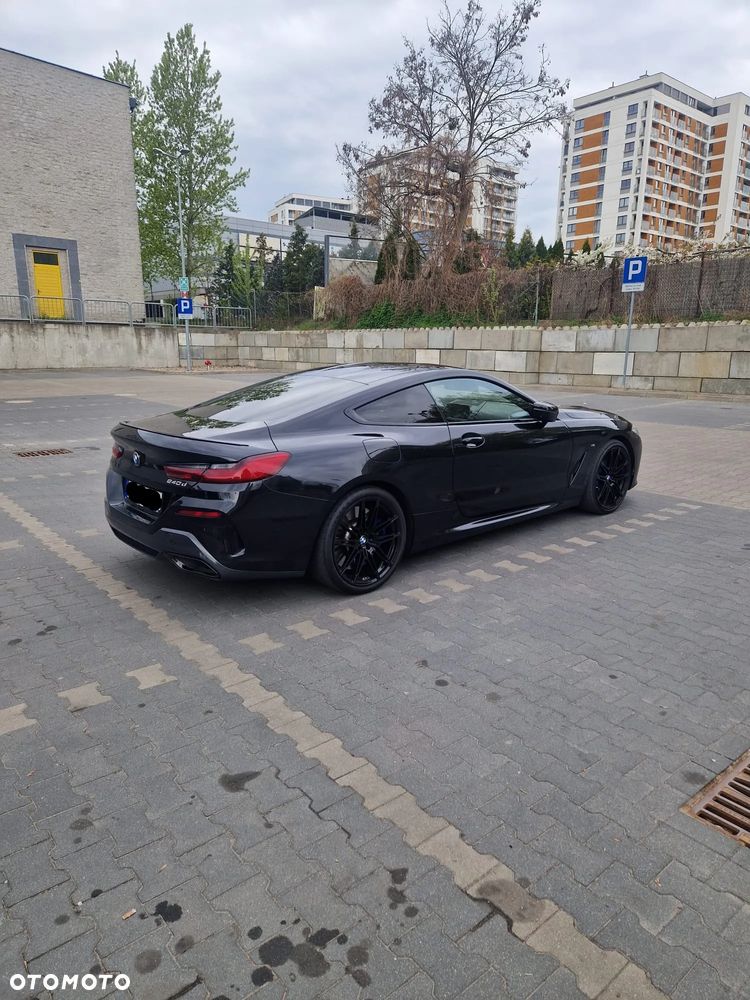 BMW Seria 8 - 18