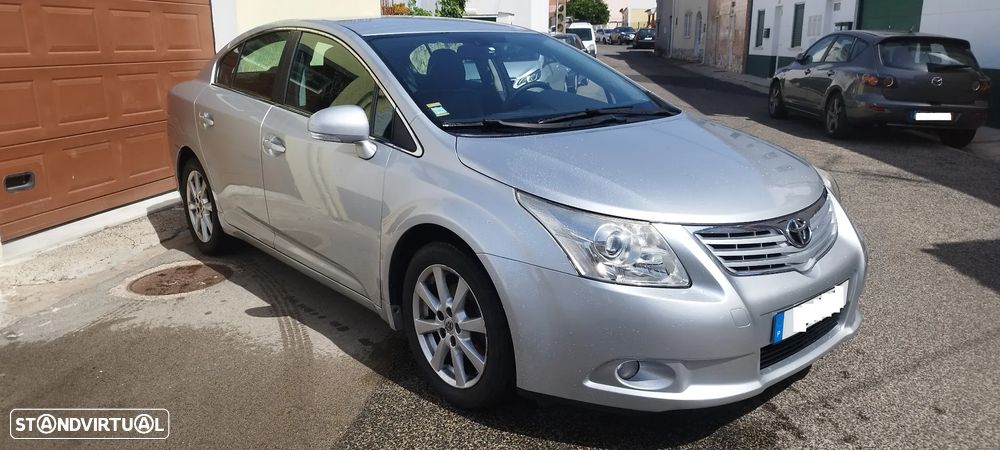 Toyota Avensis SD 2.0 D-4D Exclusive +Pele+GPS - 1