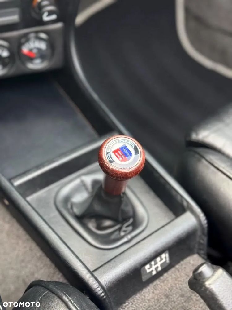 BMW Seria 3 323i - 16