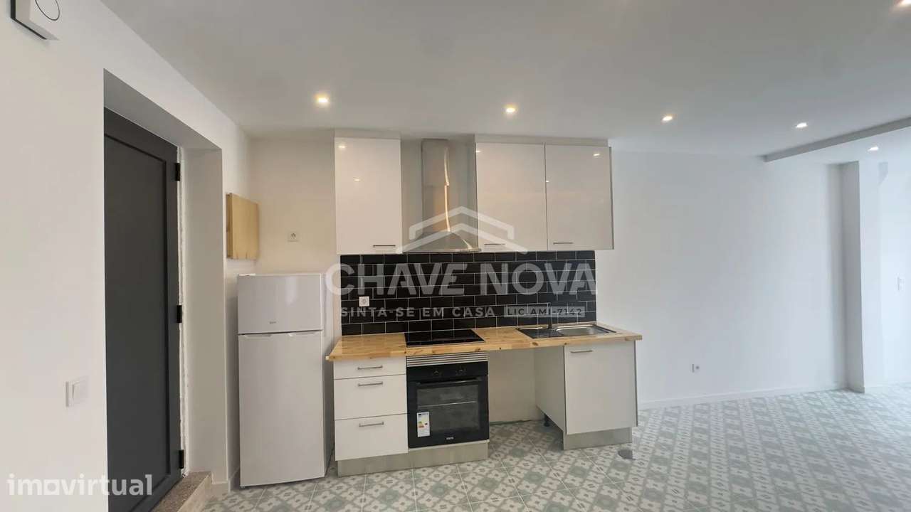 Moradia T1 Mezanine em Oliveira do Douro – Modernidade e Conforto - Grande imagem: 3/19