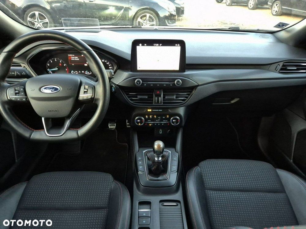 Ford Focus - 28