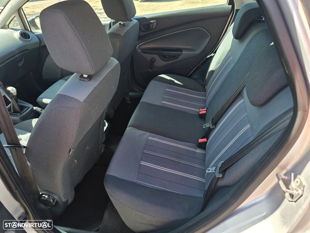 Ford Fiesta 1.25 Techno - 15
