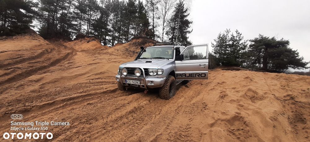 Mitsubishi Pajero - 2