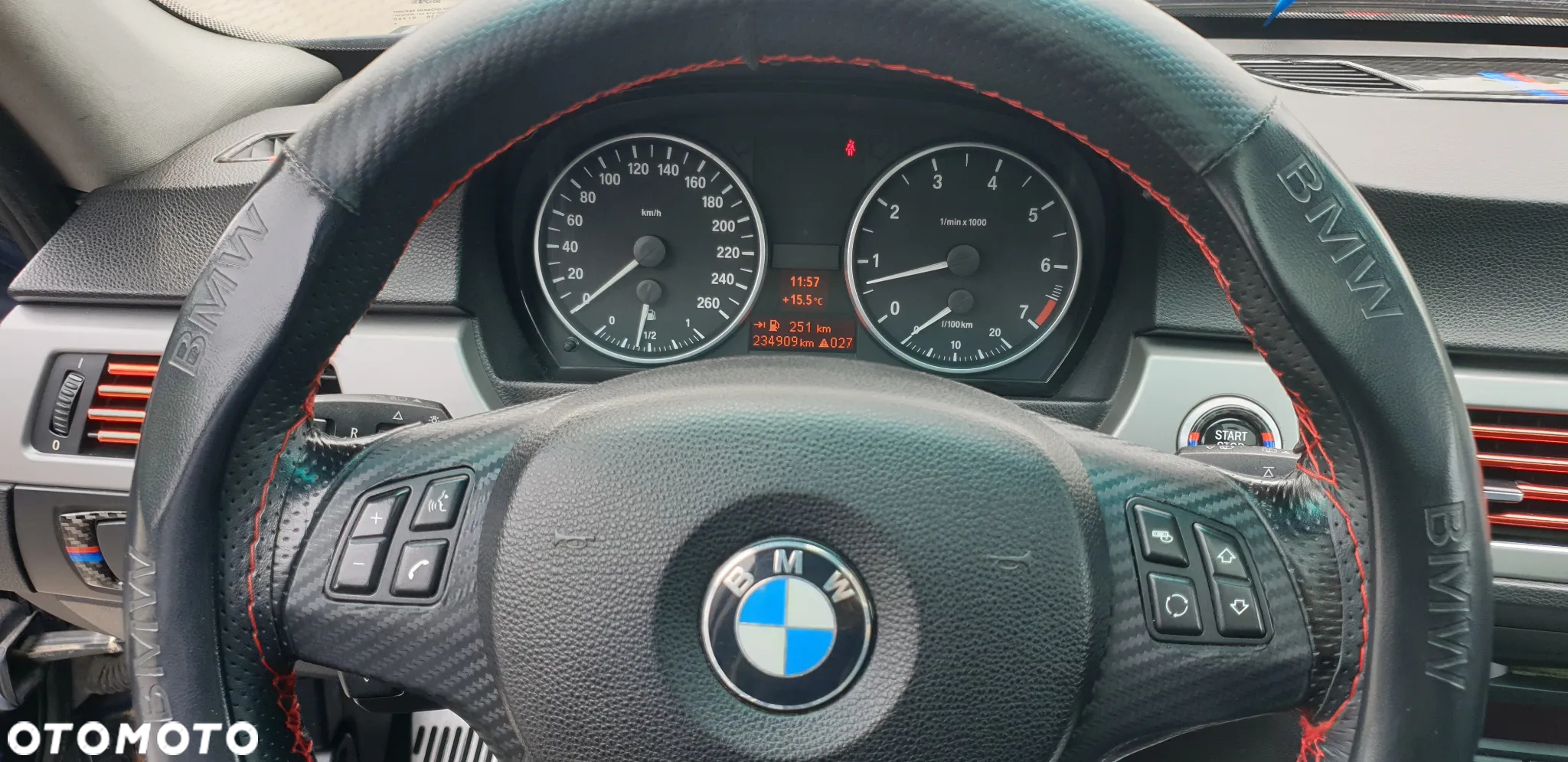 BMW Seria 3 320i Touring - 13