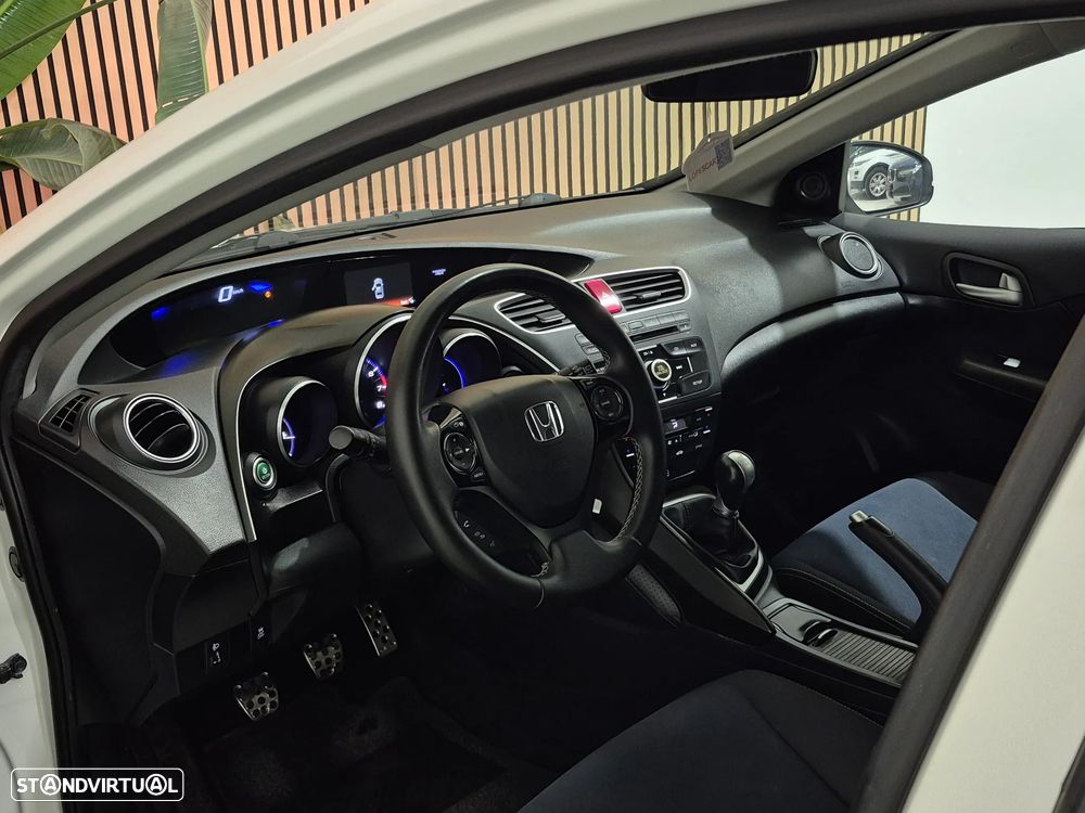 Honda Civic 1.4 i-VTEC Sport - 27