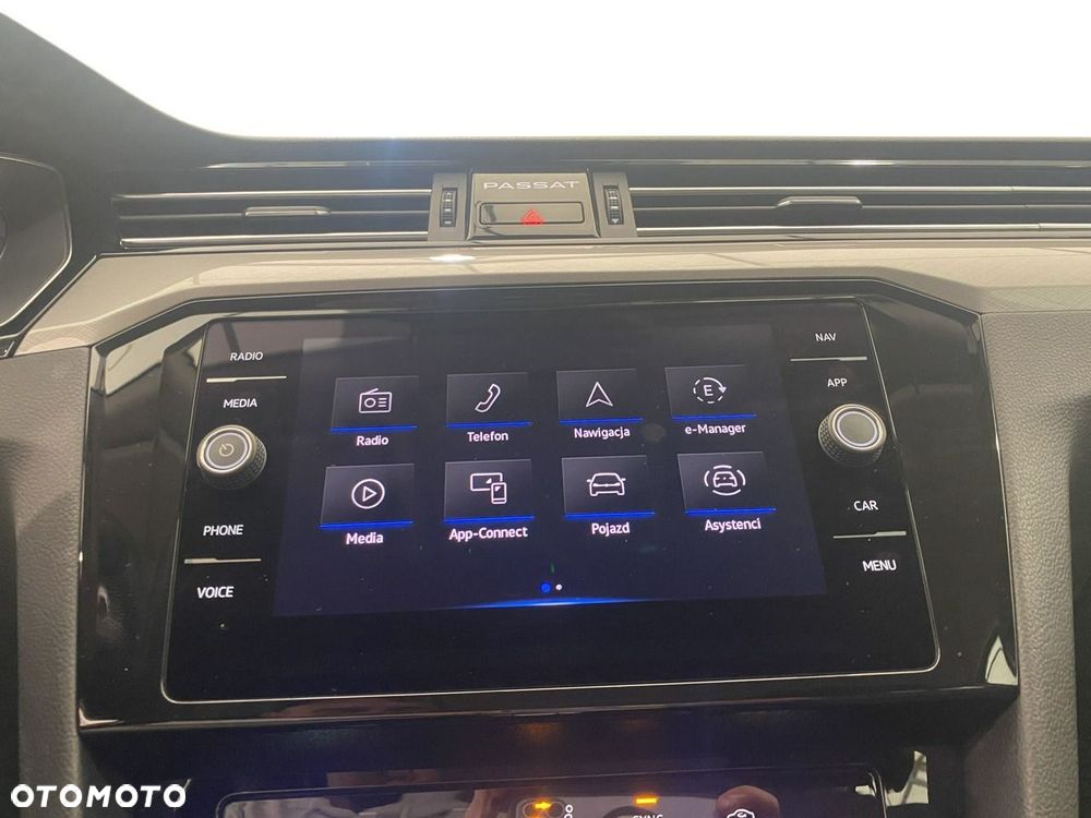 Volkswagen Passat - 19