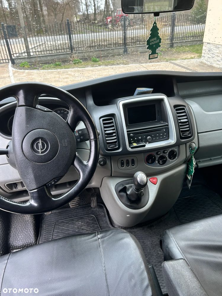 Opel Vivaro - 11