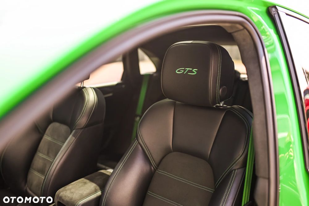 Porsche Macan - 31
