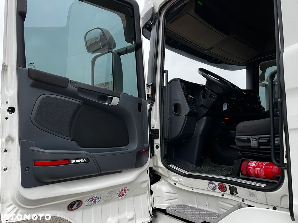 Scania R 580 V8 SPROWADZONA Z FRANCJI SERWISOWANA RETARDER DWA ZBIORNIKI FELGI ALUMINIOWE LODÓWKA - 13