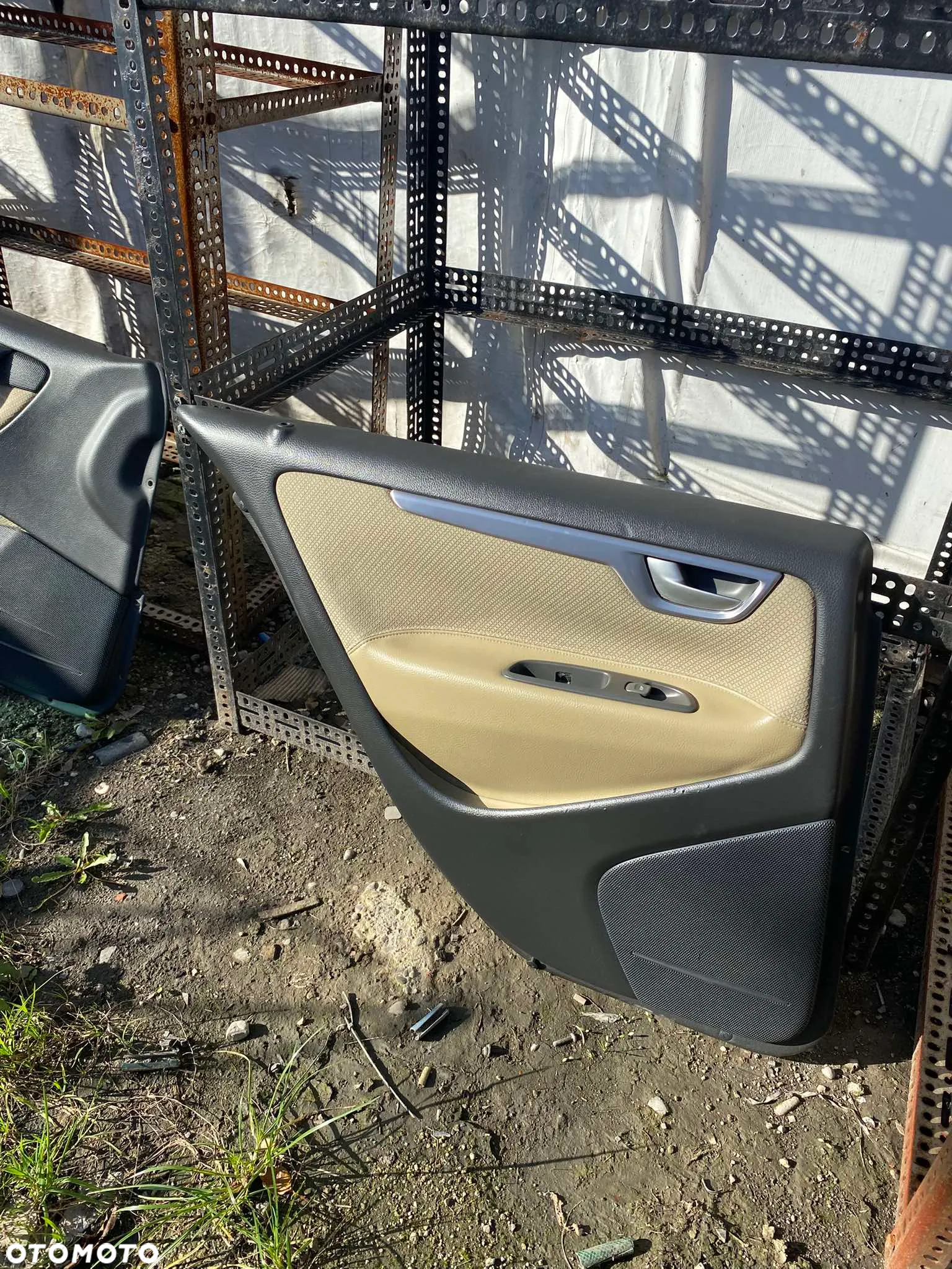 FOTELE KOMPLETNE Z BOCZKAMI VOLVO S60 I - 4